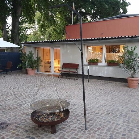 Ferienwohnung Lindenhof, Zentrumsnah Mit Terrasse Und Grillmoeglichkeit Magdeburg Dış mekan fotoğraf